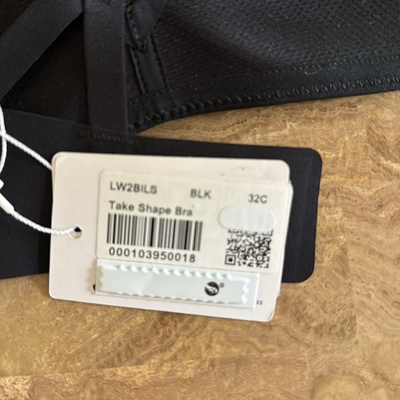 lululemon take Shape Bra 32C - Picture 3 of 6